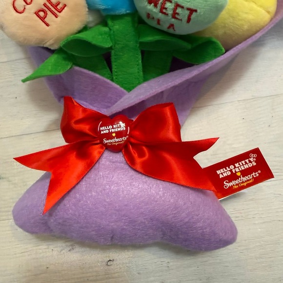 Sanrio Sweethearts Plush Bouquet with Hello Kitty and Kuromi NEW - Picture 2 of 6